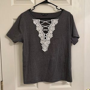 ✨2/$10 SHEIN Lace Front Top
